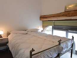 A Cosy Vintage Loft to Discover, Ideal for Exploring the Region by Bik