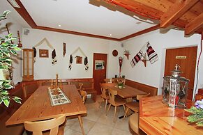Cozy Chalet in Meiggerli With Garden