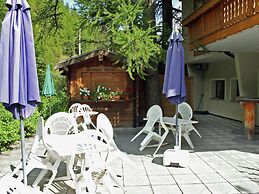 Cozy Chalet in Meiggerli With Garden