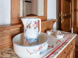 Beautiful Farmhouse in Beveren-aan-den-ijzer With Terrace