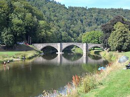 Child Friendly Holiday Home in Bouillon near River
