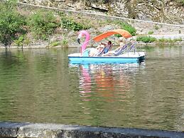 Child Friendly Holiday Home in Bouillon near River