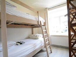 Child Friendly Holiday Home in Bouillon near River