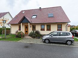 Quaint Apartment in Kuhlungsborn With Garden