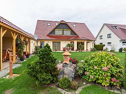 Apartment in Kuehlungsborn With Garden