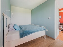 Snug Bungalow in Insel Poel Germany near Beach