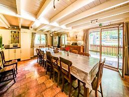 Spacious Chalet With Sauna and Bubble Bath