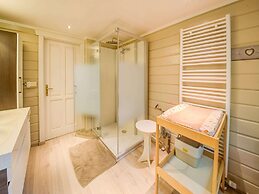 Chalet With Sauna Near Durbuy