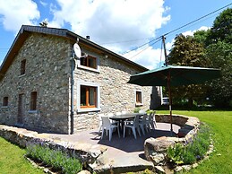 Spacious House With Sunny Garden