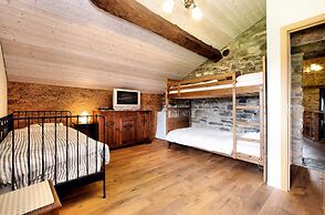 Forest-edge Stay, Burtonville
