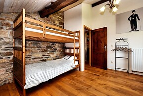 Forest-edge Stay, Burtonville