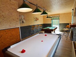 Delightful Villa in Sourbrodt With Pool