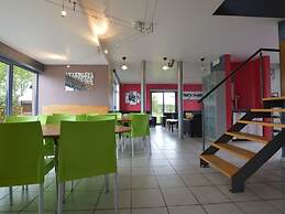 Delightful Villa in Sourbrodt With Pool