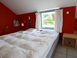 Delightful Villa in Sourbrodt With Pool