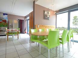 Delightful Villa in Sourbrodt With Pool