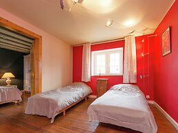 Medieval Farmhouse With Private Garden