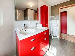 Green Hillside Apartment-petit Wilogne