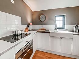 Green Hillside Apartment-petit Wilogne
