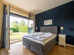 Holiday Flat in Bastorf With its own Garden