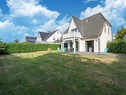 Holiday Flat in Bastorf With its own Garden