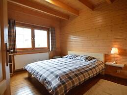 Affluent Chalet in Septon with Whirlpool, Sauna, Hot Tub
