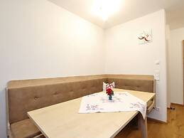 Modern Apartment in Neukirchen am Grossvenediger