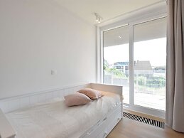 Luxury Apartment Right by the sea