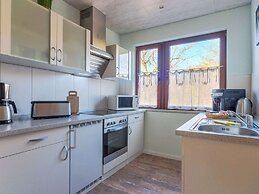 Spacious Apartment near Lake in Guntersberge