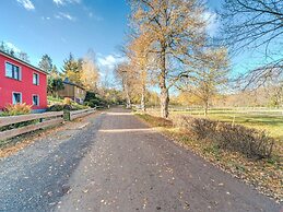 Spacious Apartment near Lake in Guntersberge