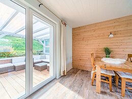 Spacious Apartment near Lake in Guntersberge