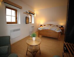Holiday Home in Roztoky U Jilemnice With Garden