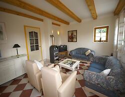 Holiday Home in Roztoky U Jilemnice With Garden