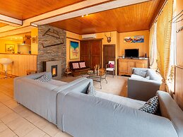 Expansive Holiday Home in Ardennes with Hot Tub