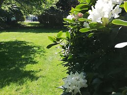 Beautiful Villa for Groups With Swimming Pool, Sauna and Wifi