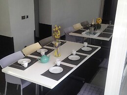 Beautiful Villa for Groups With Swimming Pool, Sauna and Wifi