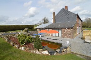 Luxury Pool Villa in Goesnes