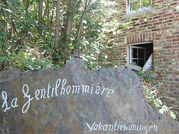 Glorious Holiday Home in Wéris with Hot Tub