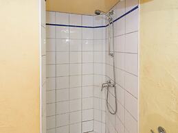 Glorious Holiday Home in Wéris with Hot Tub