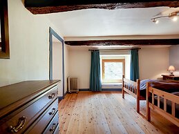 Cozy Holiday Home in Gros-fays With Terrace