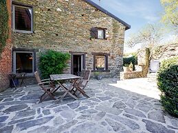 Cozy Holiday Home in Gros-fays With Terrace