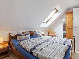 Spacious Apartment in Boltenhagen by the Sea