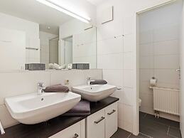 Spacious Apartment in Boltenhagen by the Sea