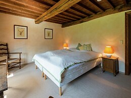 Cozy Holiday House near La Roche