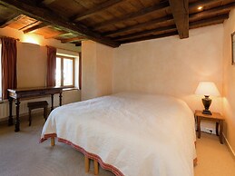 Cozy Holiday House near La Roche