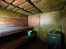 Cozy Holiday House near La Roche