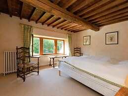 Cozy Holiday House near La Roche