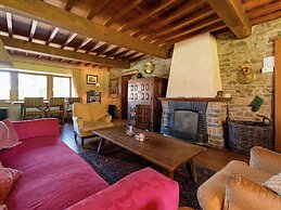 Cozy Holiday House near La Roche