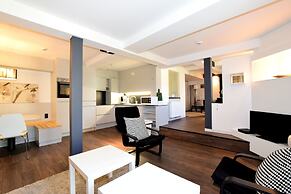 Apartment in Former Coach House