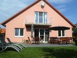 Pleasant Holiday Home in Malchow near Beach