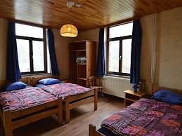 Charming Holiday Home in Coo